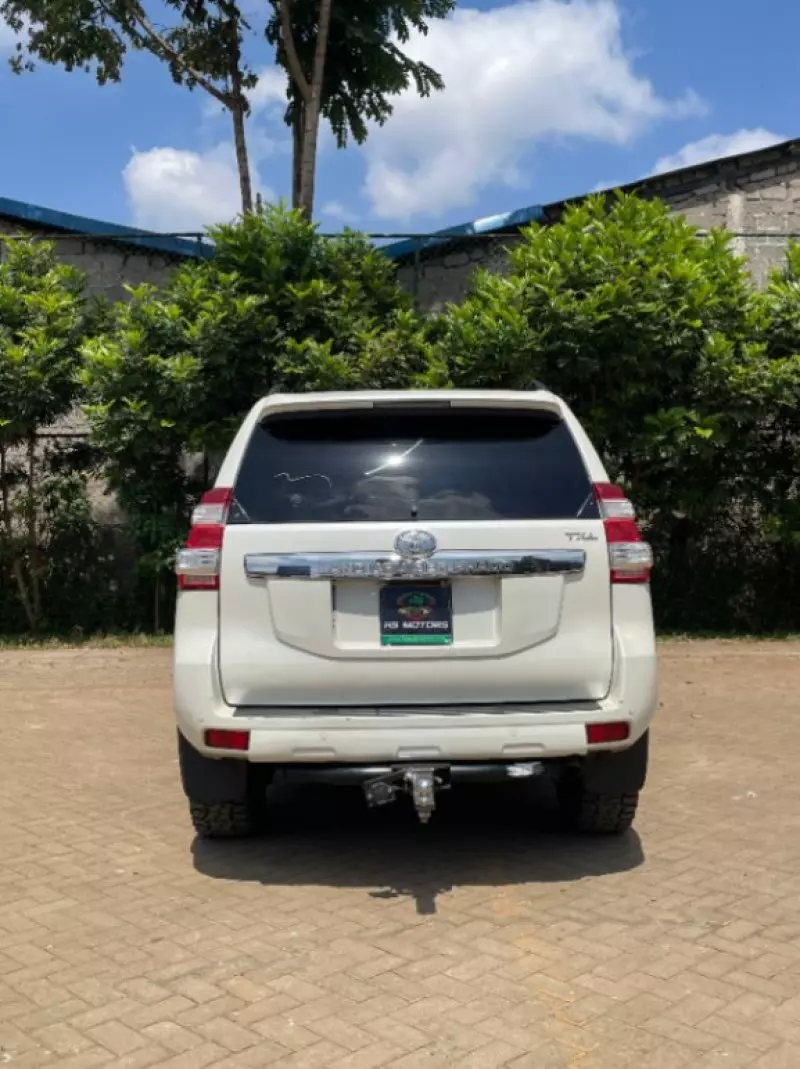 Toyota Landcruiser Prado   - 2017