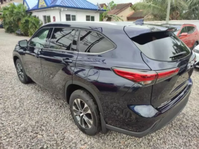 Toyota Highlander   - 2022