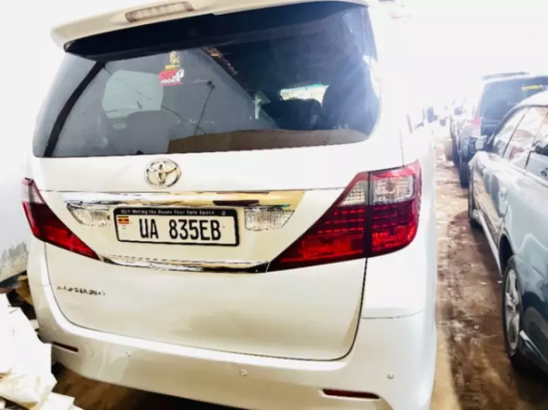 TOYOTA Alphard   - 2011