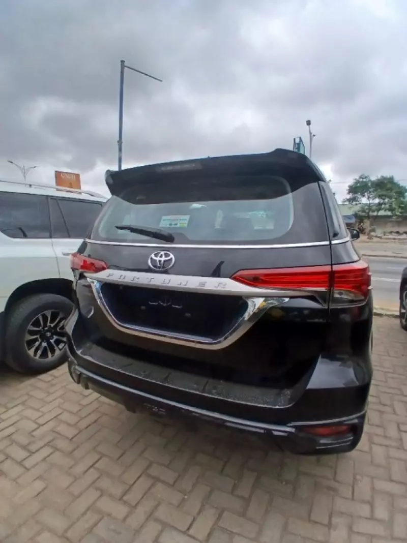 TOYOTA Fortuner   - 2025