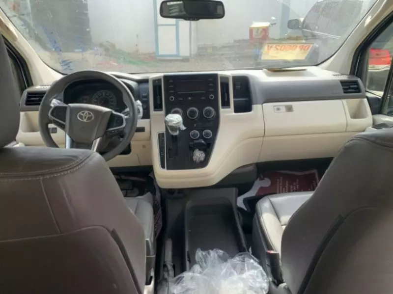 Toyota Hiace   - 2020