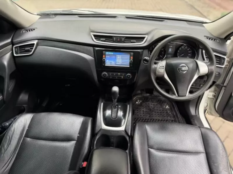 Nissan X-Trail   - 2015