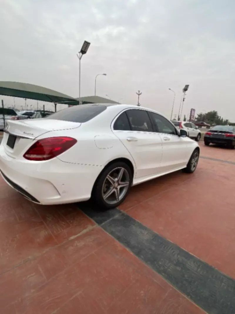 Mercedes-Benz C 300   - 2015