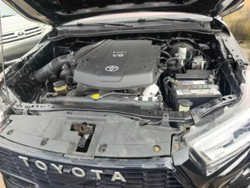 TOYOTA Hilux   - 2014