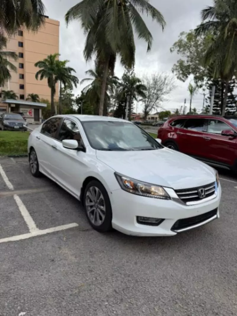 Honda Accord   - 2013