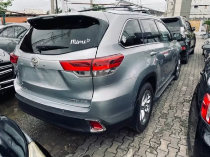 TOYOTA Highlander - 2015