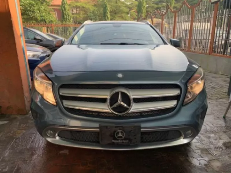 Mercedes-Benz GLA-Class   - 2015