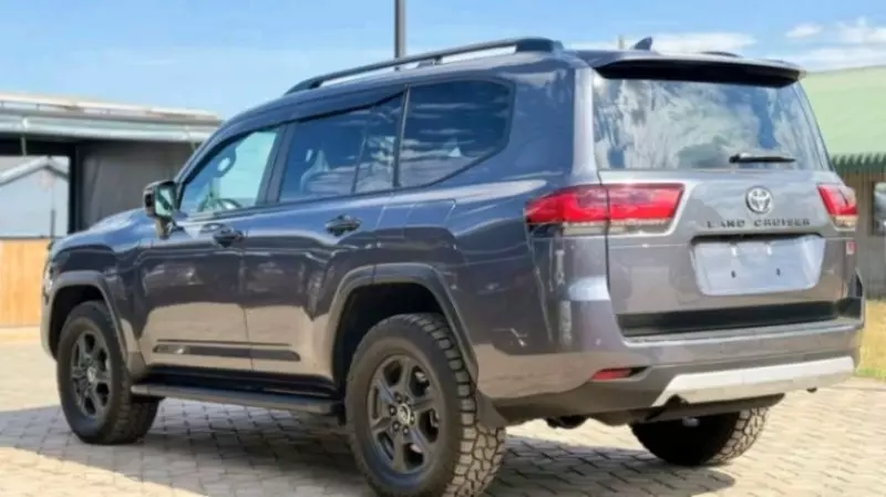 TOYOTA LANDCRUISER VXR - 2025