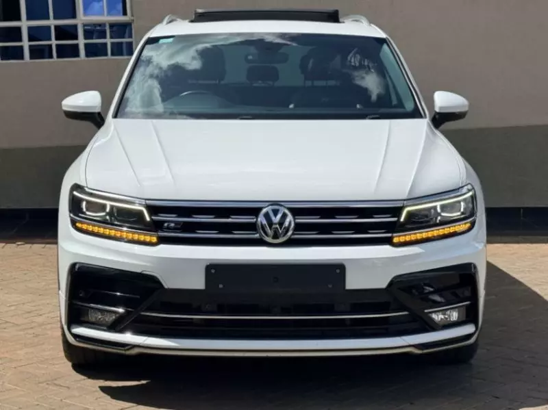 Volkswagen Tiguan   - 2019