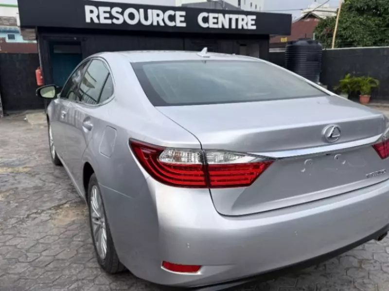 Lexus ES 350   - 2013