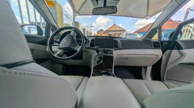 Toyota Venza   - 2013