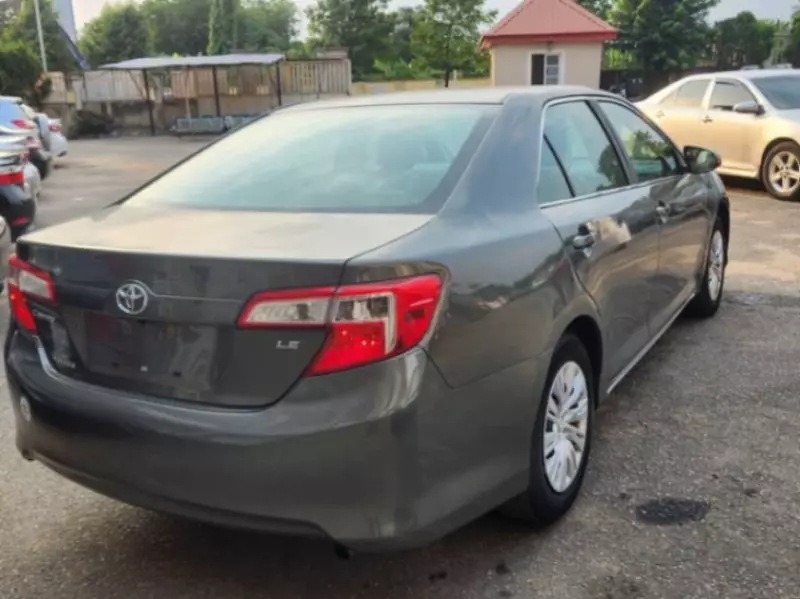 Toyota Camry   - 2014