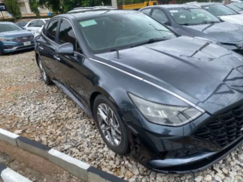Hyundai Sonata   - 2020