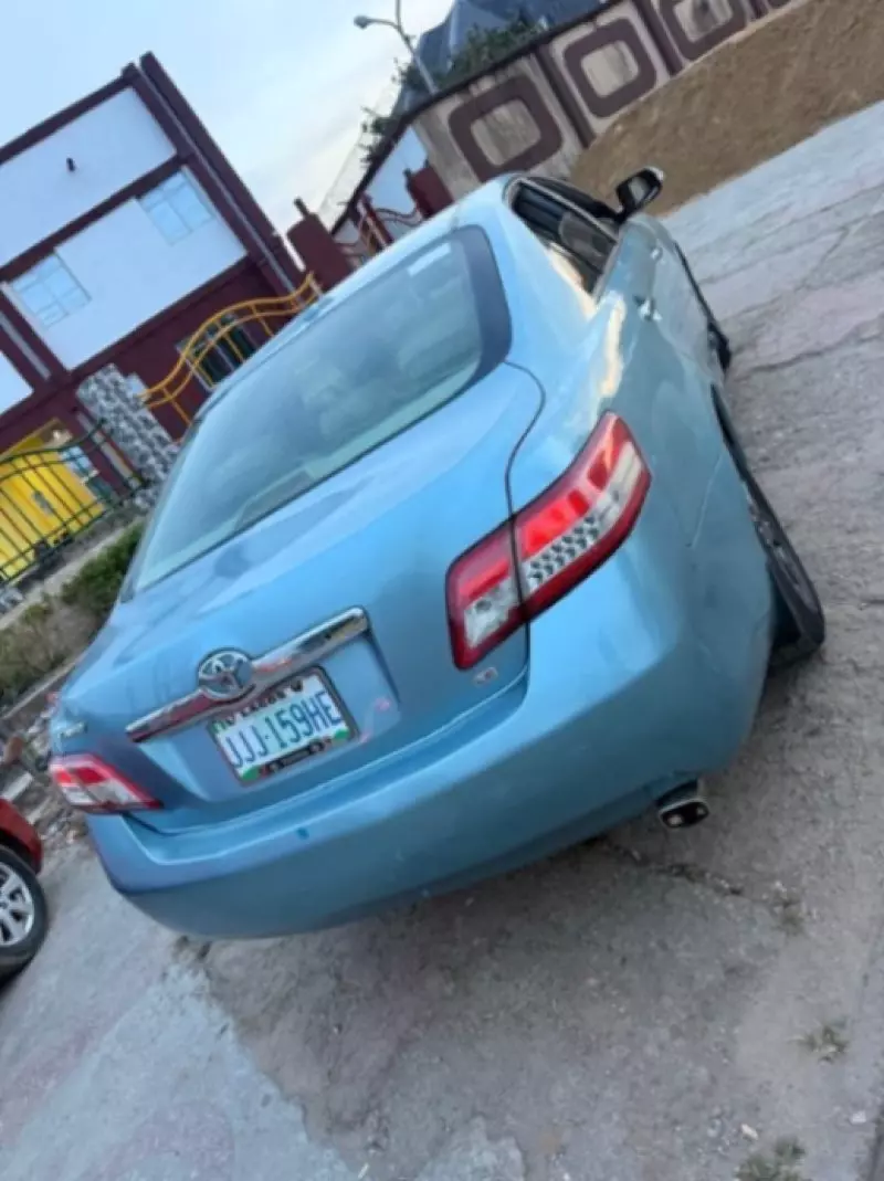 TOYOTA Camry   - 2011