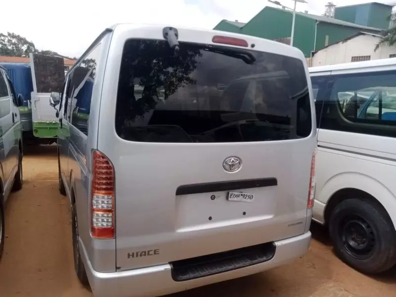Toyota Hiace   - 2014