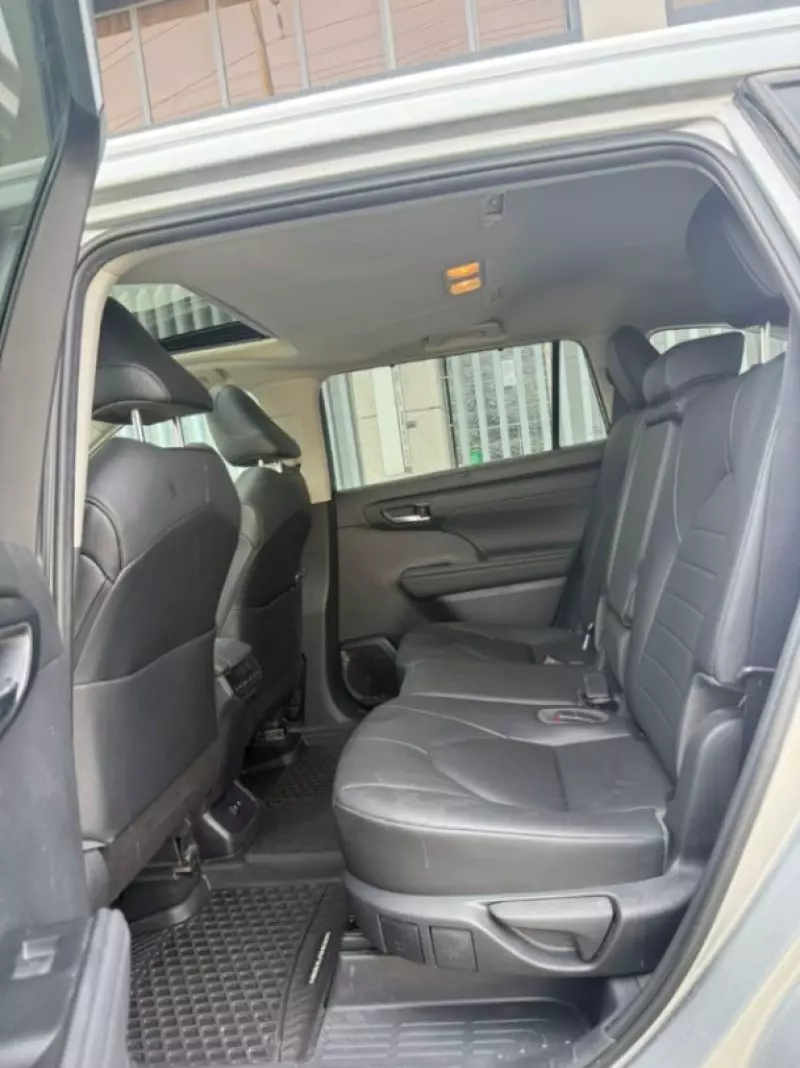 TOYOTA Highlander   - 2021