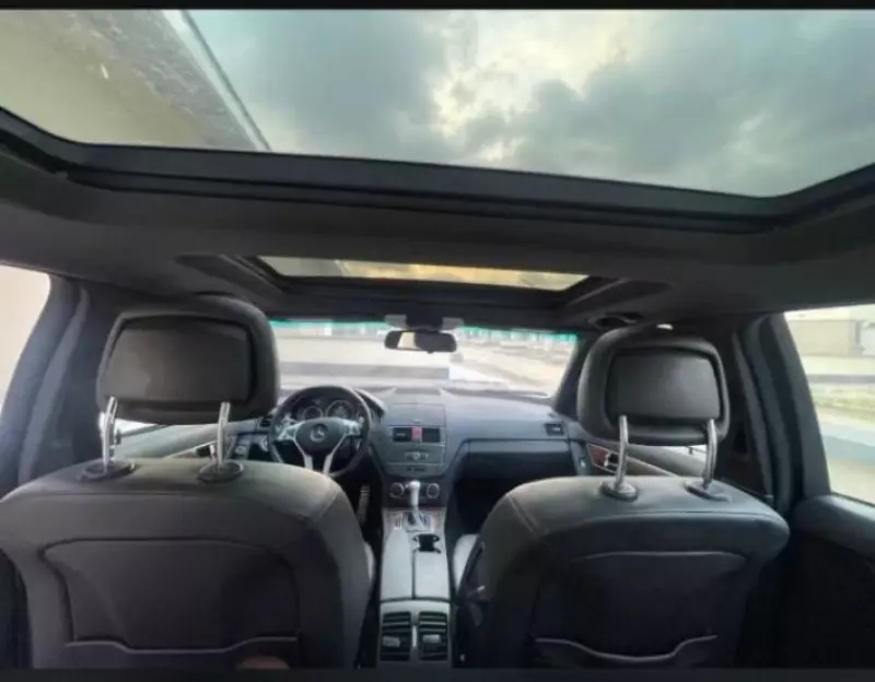 Mercedes-Benz C-Class   - 2010