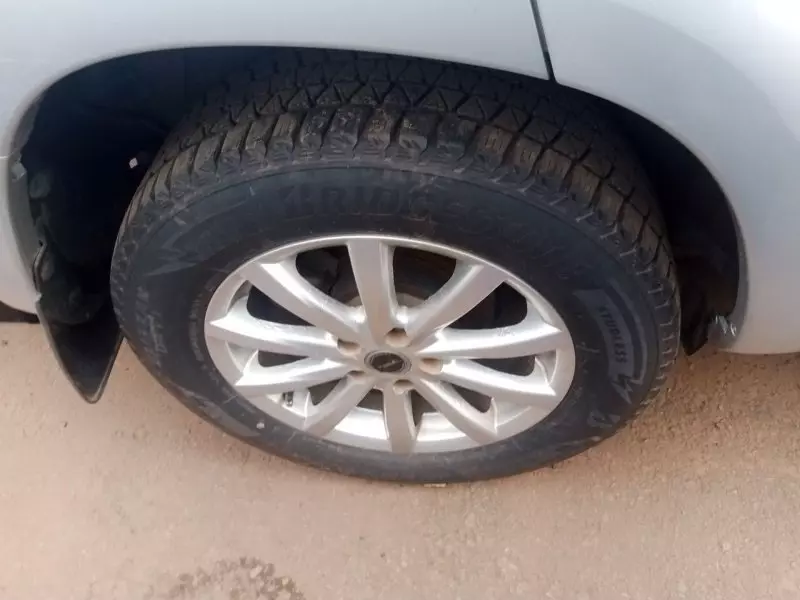 Toyota Vanguard    - 2010