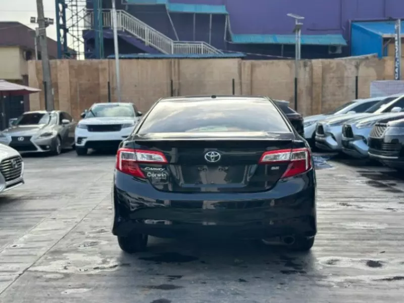 TOYOTA Camry   - 2013