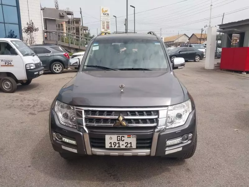 Mitsubishi Pajero - 2020
