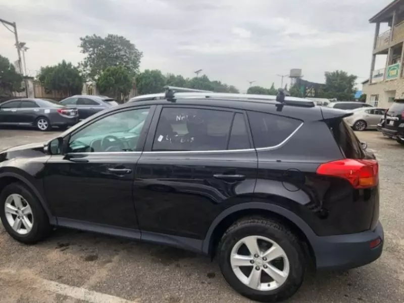 Toyota RAV4   - 2013