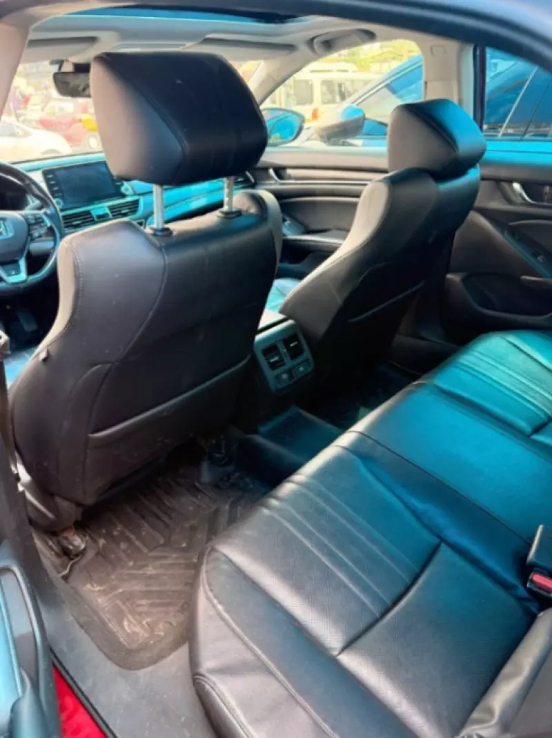 Honda Accord   - 2019