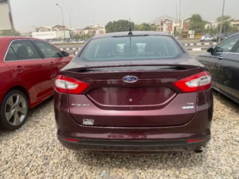 Ford Fusion   - 2013