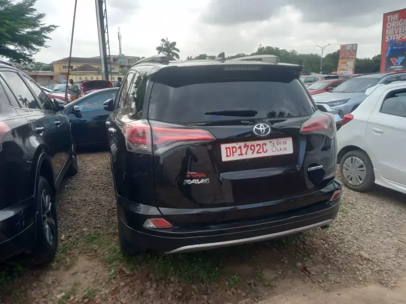 Toyota RAV 4   - 2018