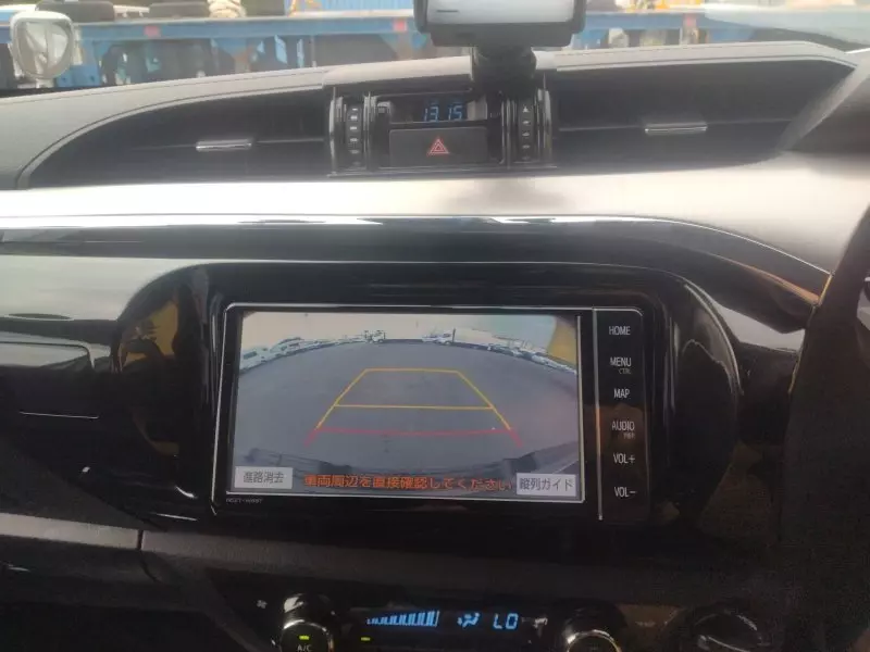 TOYOTA Hilux   - 2020