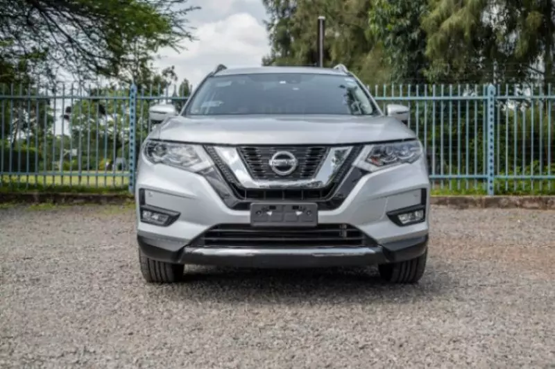 Nissan X-TRAIL    - 2018