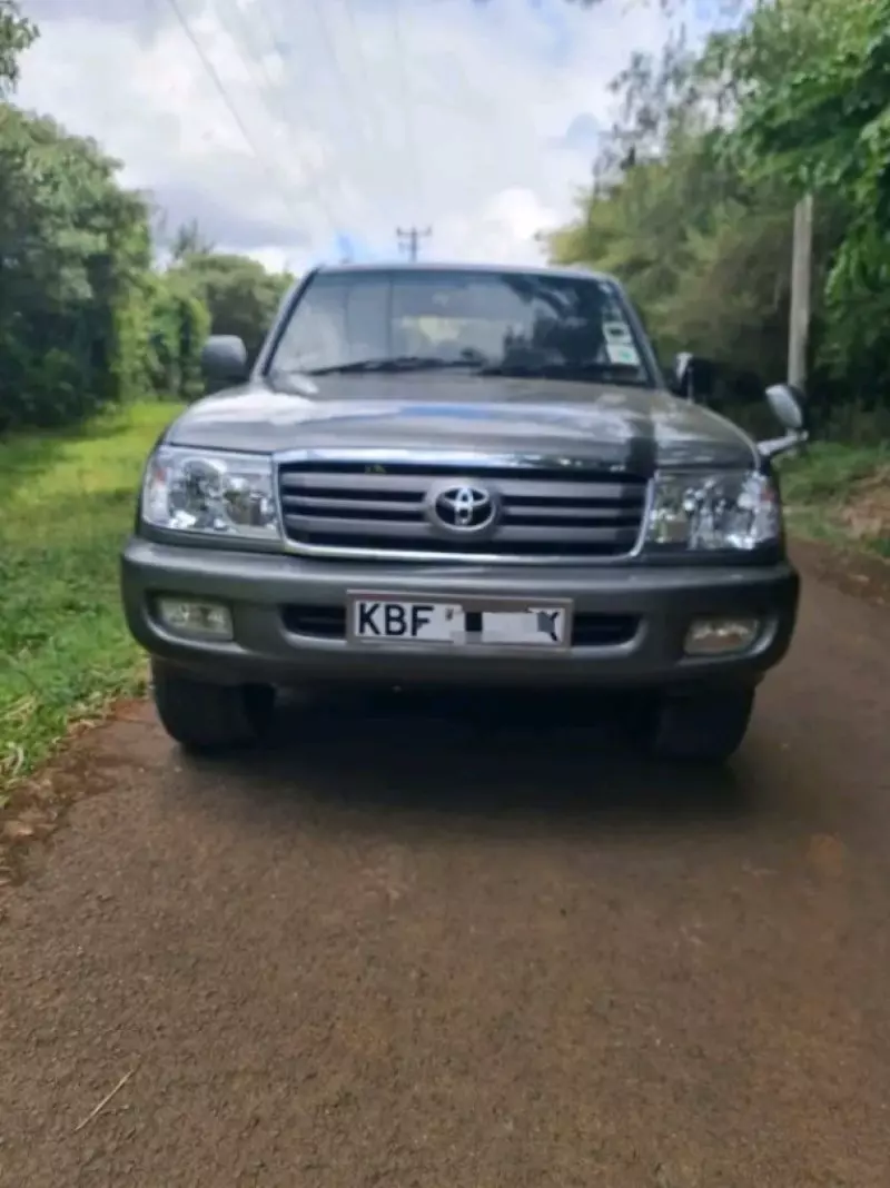 Toyota Land Cruiser   - 2001