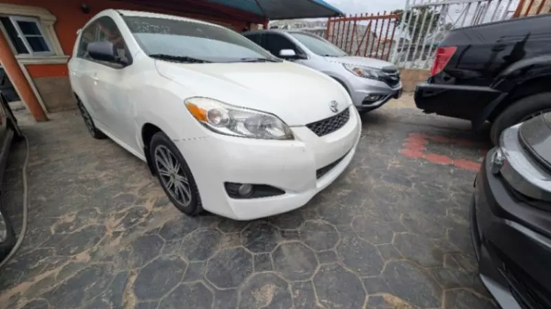 TOYOTA Corolla Matrix   - 2010