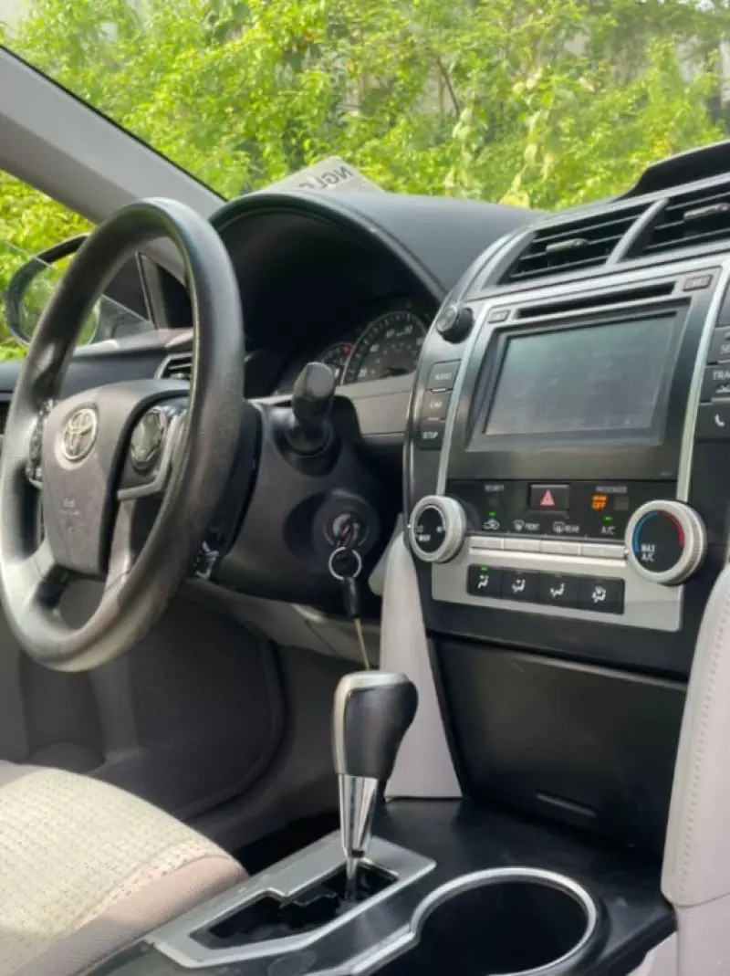 Toyota Camry   - 2014