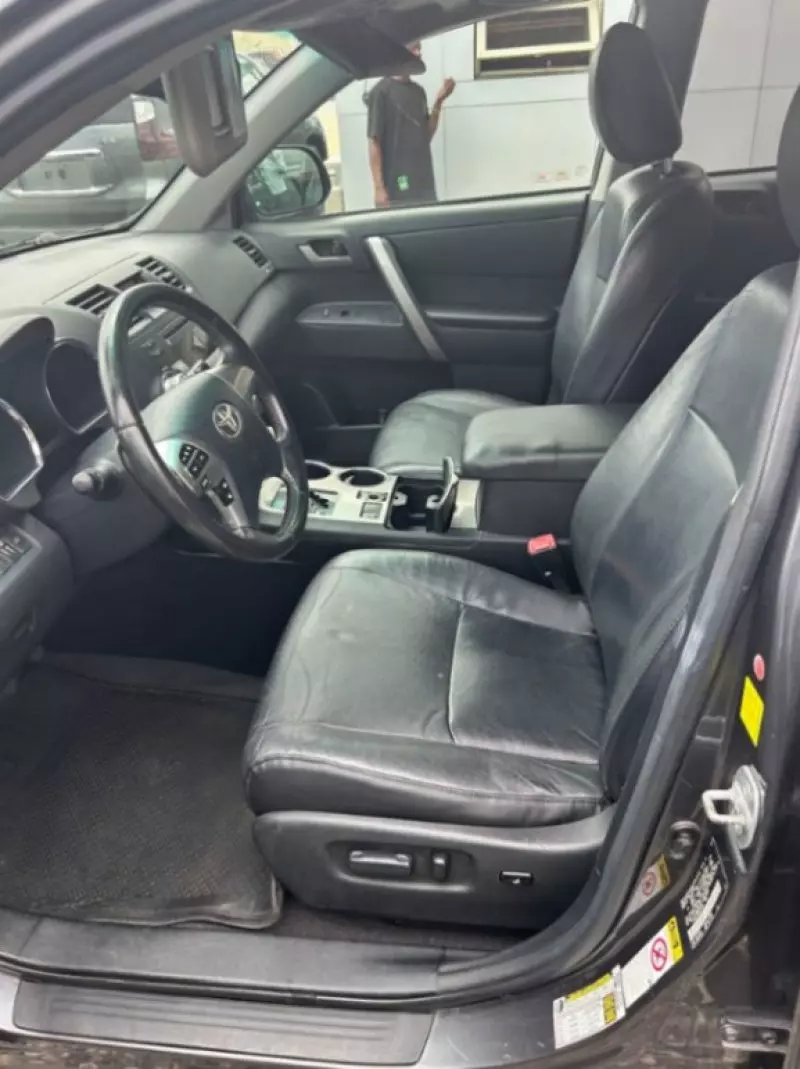 Toyota Highlander - 2011