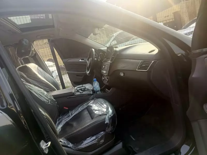 Mercedes-Benz GLE-Class   - 2016
