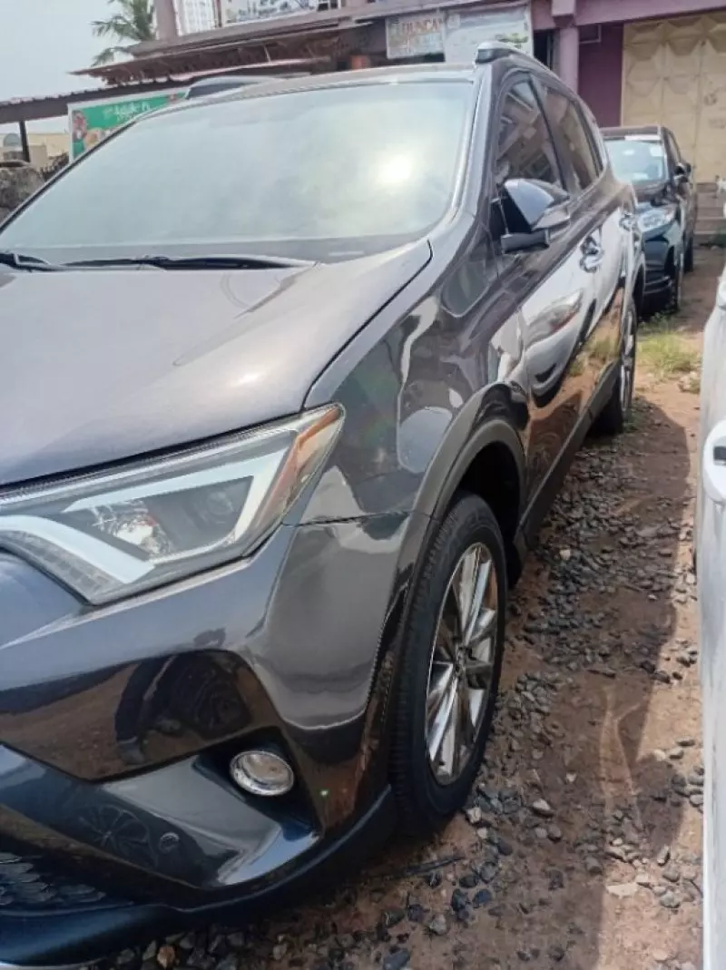 Toyota RAV 4   - 2021