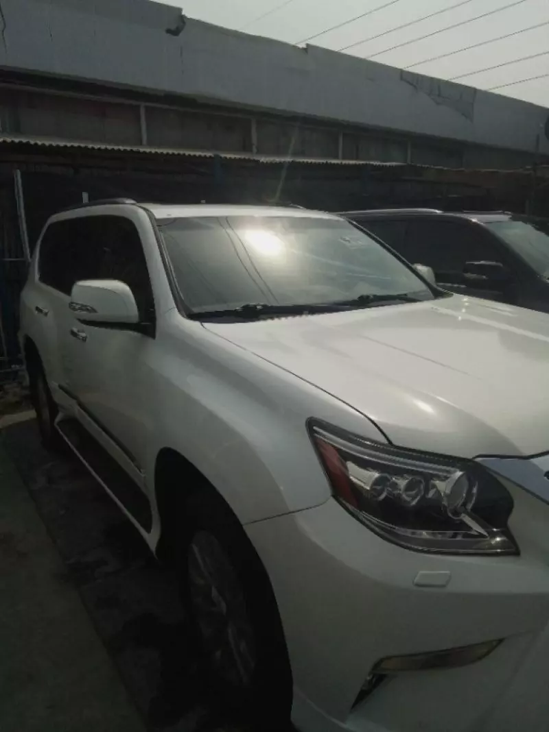 Lexus GX 460   - 2010
