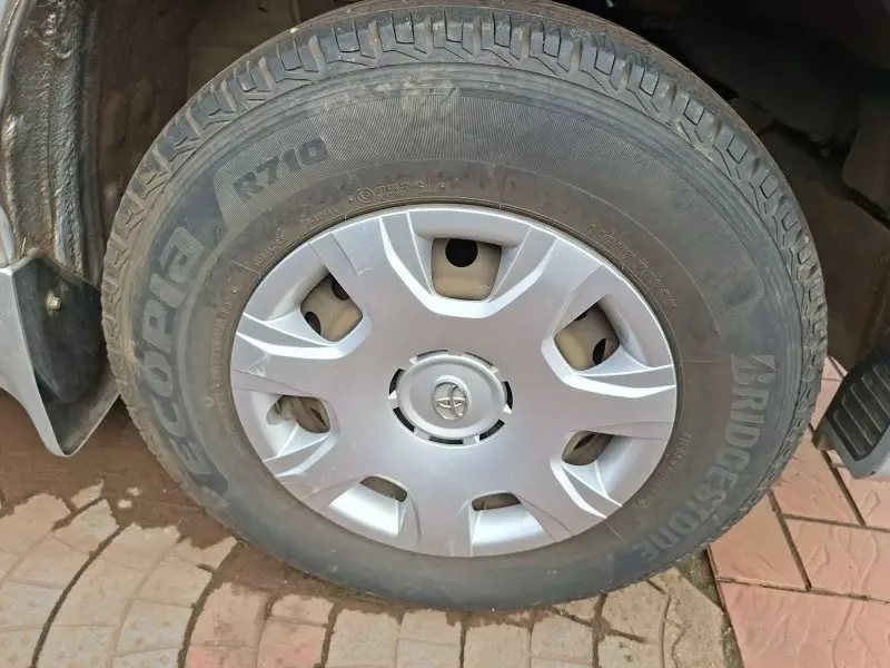 Toyota Hiace   - 2014