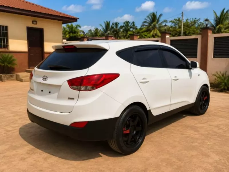 Hyundai Tucson   - 2015