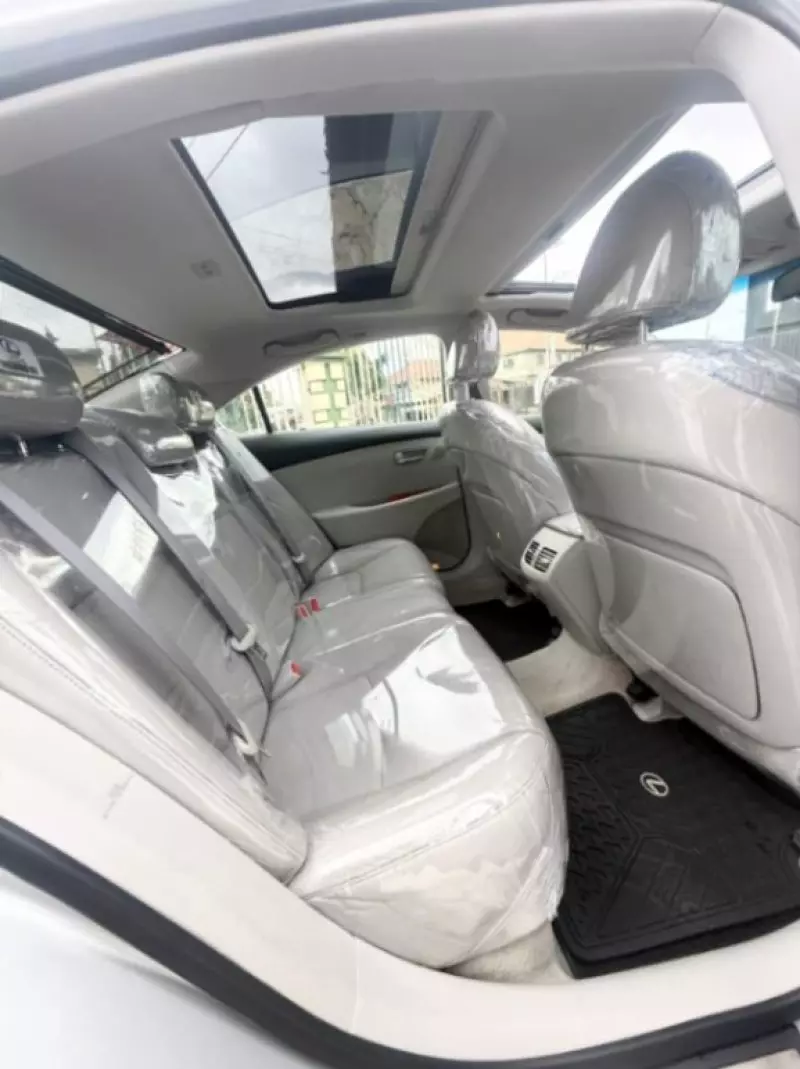 Lexus ES   - 2008
