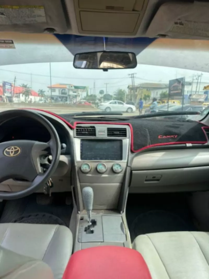 Toyota Camry   - 2007