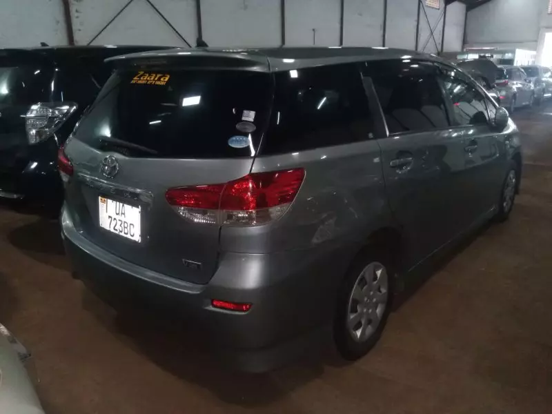 Toyota Wish   - 2010