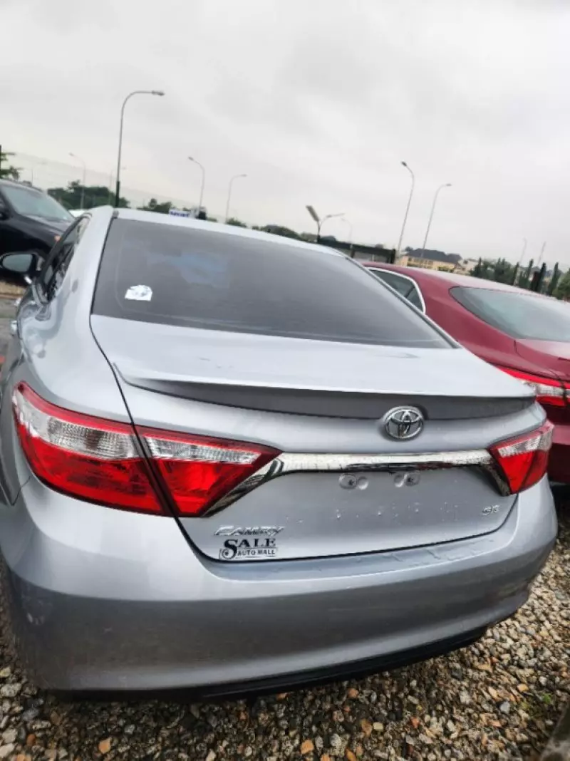 TOYOTA Camry   - 2015