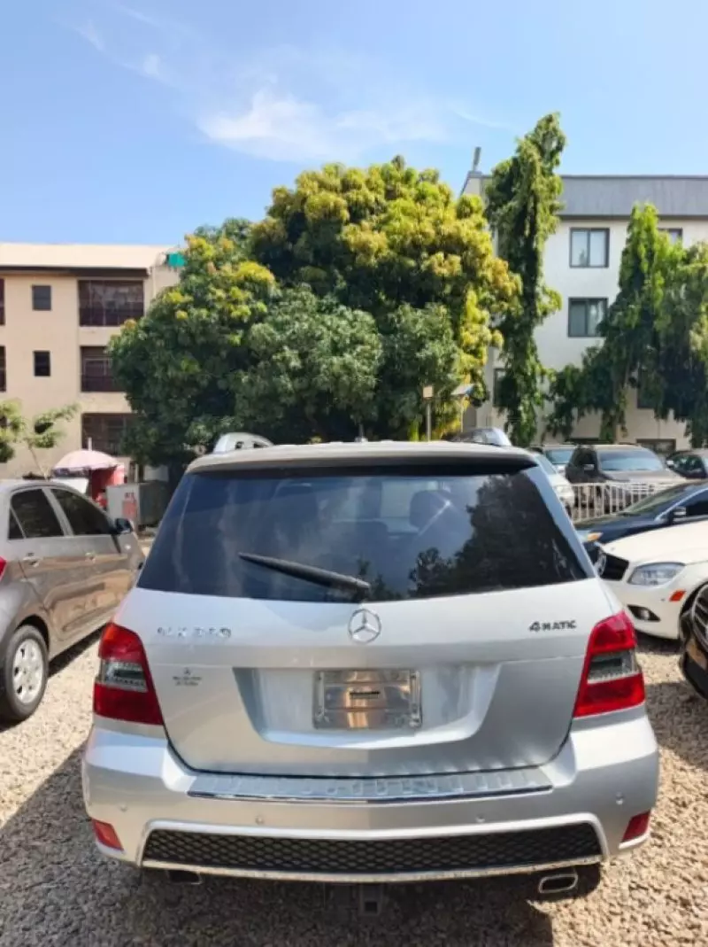 Mercedes-Benz GLK 350   - 2012
