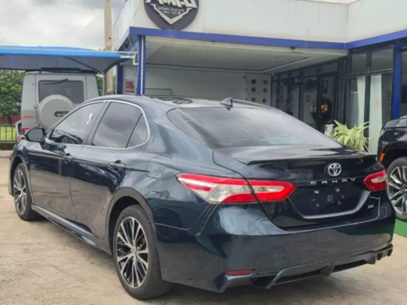 TOYOTA Camry   - 2020