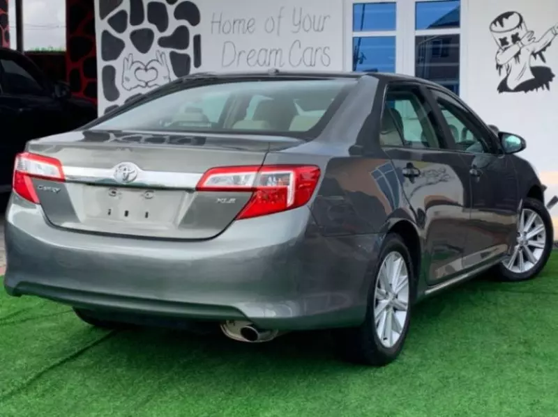 TOYOTA Camry   - 2012
