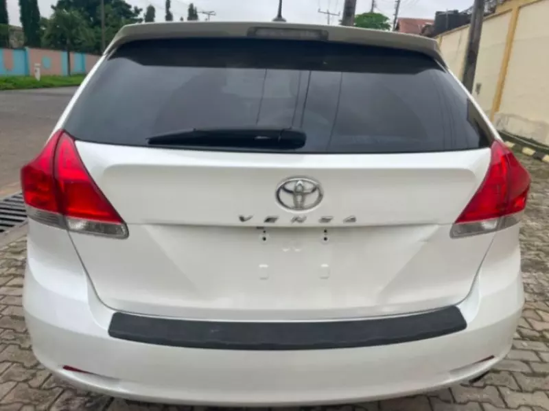 TOYOTA Venza   - 2012
