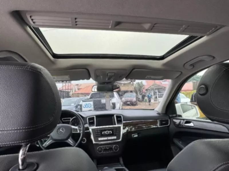 Mercedes-Benz ML 350   - 2012