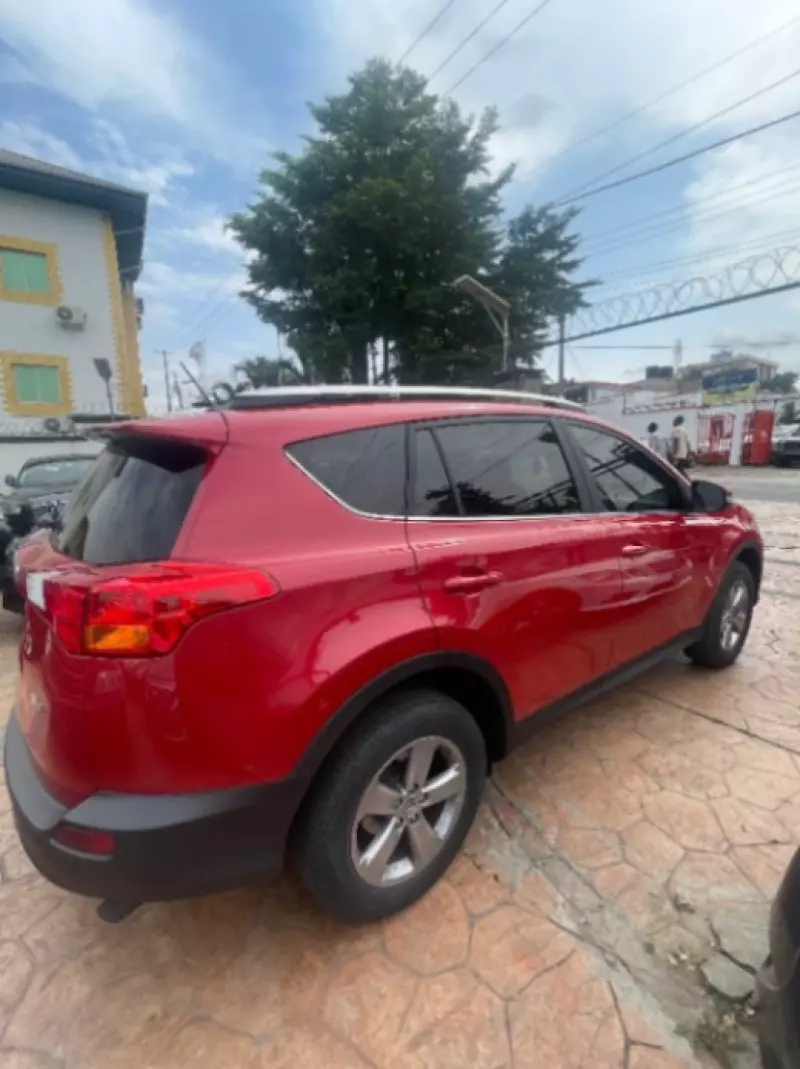 Toyota RAV4   - 2015