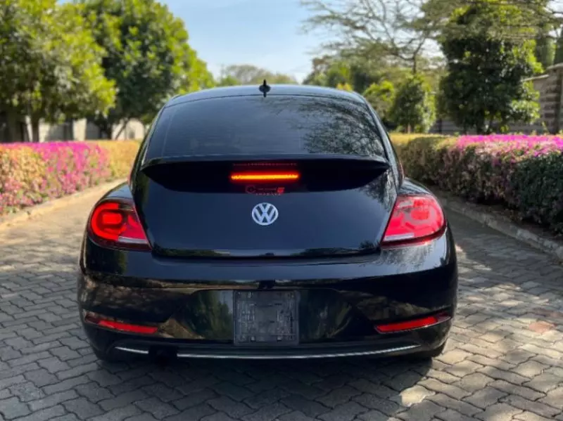 Volkswagen Beetle   - 2017